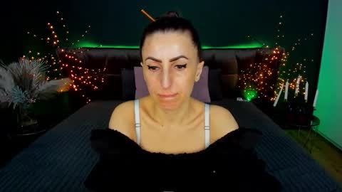 rebecca_diamonds online show from 4, 3, 2026