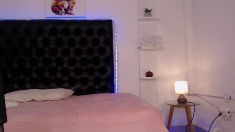 rebecca_jenner online show from 11, 1, 2025