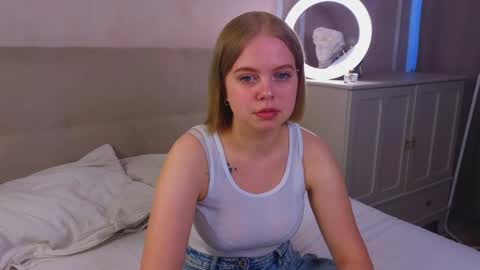 Snapshot of rebeccacruze chatting on 7, 6, 2026 rebeccacruze online show from 7, 6, 2026