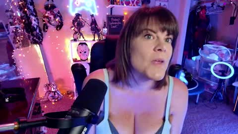 Rebecca Love online show from 17, 2, 2026