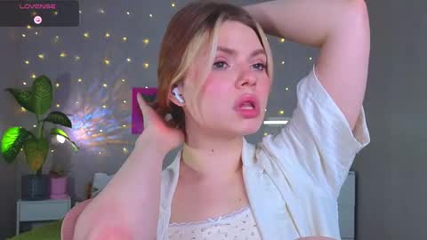 Snapshot of red__candy chatting on 14, 5, 2026 red__candy online show from 14, 5, 2026