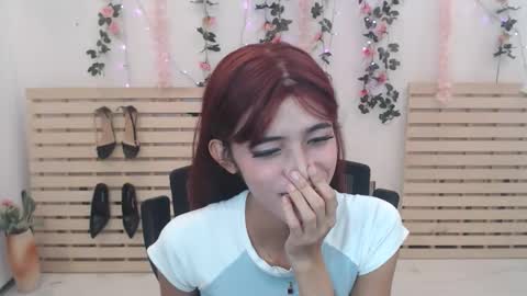 Snapshot of red_ann17 chatting on 11, 11, 2025 ann online show from 11, 11, 2025