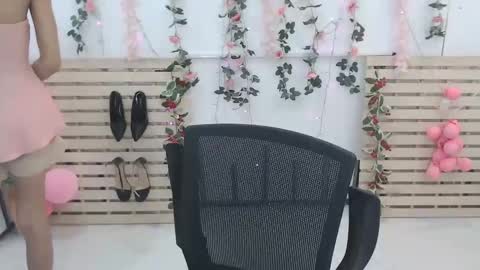 Snapshot of red_ann17 chatting on 30, 11, 2025 ann online show from 30, 11, 2025