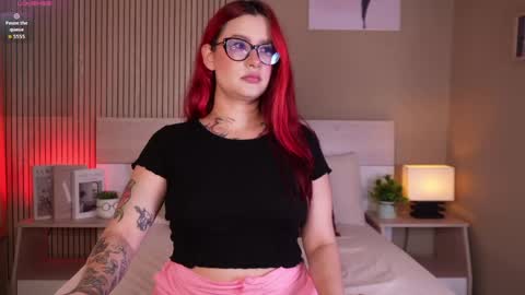 Snapshot of red_doll__ chatting on 26, 5, 2026 SOFIA online show from 26, 5, 2026