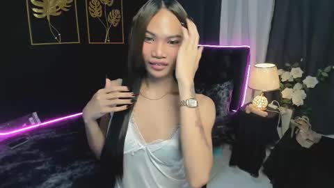 Snapshot of red_linn chatting on 9, 11, 2025 danika linn online show from 9, 11, 2025