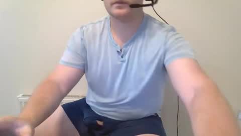 Snapshot of redbwc96 chatting on 19, 10, 2025 redbwc96 online show from 19, 10, 2025