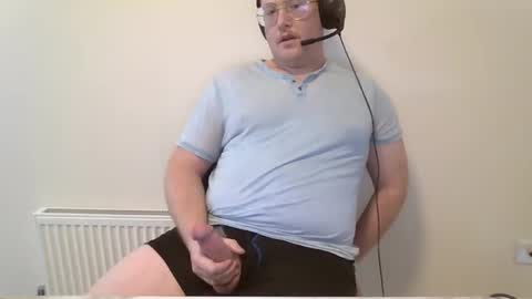 Snapshot of redbwc96 chatting on 28, 10, 2025 redbwc96 online show from 28, 10, 2025