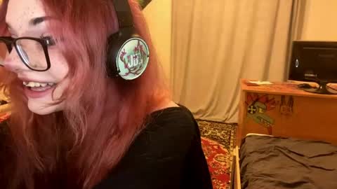 Snapshot of redheadcatxd chatting on 1, 5, 2026 Eva online show from 1, 5, 2026