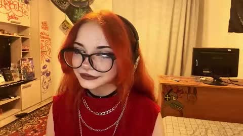Snapshot of redheadcatxd chatting on 13, 5, 2026 Eva online show from 13, 5, 2026