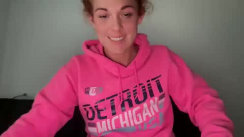 Redheaded Fox online show from 22, 1, 2025