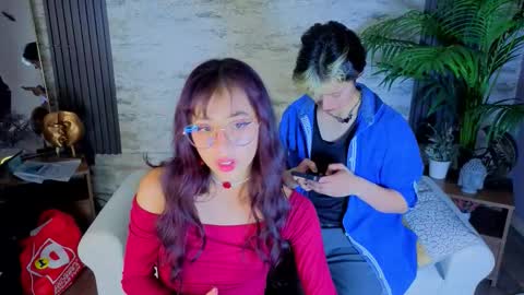 Snapshot of redhood_1_ chatting on 3, 3, 2026 redhood_1_ online show from 3, 3, 2026