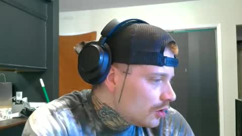Snapshot of redinthebed chatting on 29, 4, 2026 InkedGinger online show from 29, 4, 2026