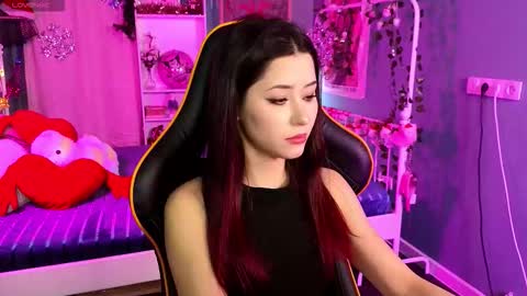 Snapshot of redmidnight_ chatting on 21, 12, 2025 Kiara online show from 21, 12, 2025