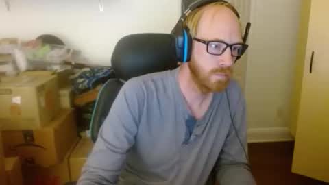 Snapshot of redrob57 chatting on 1, 12, 2025 redrob57 online show from 1, 12, 2025