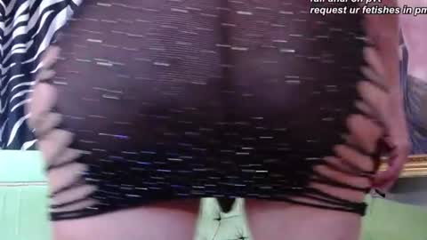 Snapshot of redroomxx chatting on 28, 7, 2026 MIA online show from 28, 7, 2026
