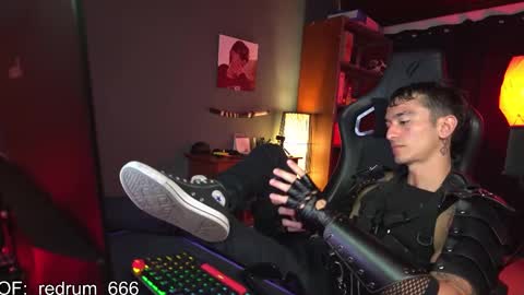 Red online show from 6, 3, 2025