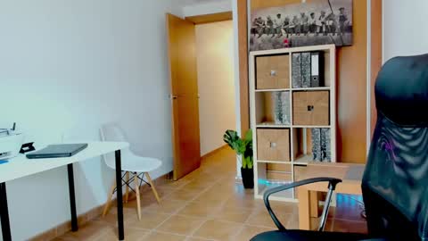 Snapshot of redskyxxx_ chatting on 29, 1, 2025 Sofia online show from 29, 1, 2025
