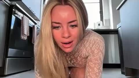 Reece Marie online show from 22, 9, 2025