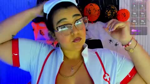 reginavegaa online show from 31, 10, 2025