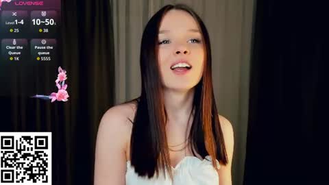 Snapshot of reginiasaccone chatting on 15, 6, 2026 Emily - online show from 15, 6, 2026