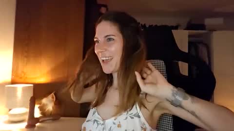 Snapshot of reileyfoxx chatting on 1, 6, 2026 Reiley online show from 1, 6, 2026