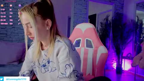 Snapshot of reina_cummings chatting on 3, 2, 2026 reina cummings online show from 3, 2, 2026