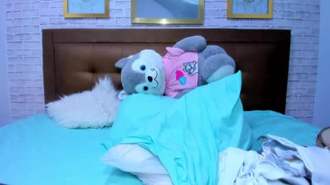 reina_loren online show from 26, 1, 2025