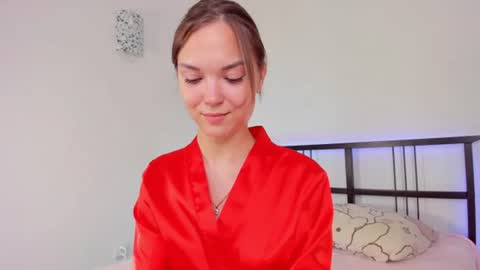 Snapshot of relaxi_g1rl chatting on 22, 6, 2026 Elly online show from 22, 6, 2026