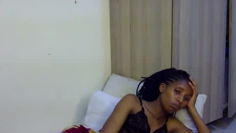 Snapshot of rellings_maya chatting on 7, 1, 2025 rellings-maya online show from 7, 1, 2025