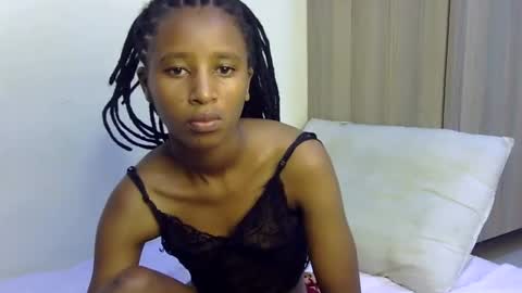 Snapshot of rellings_maya chatting on 8, 1, 2025 rellings-maya online show from 8, 1, 2025