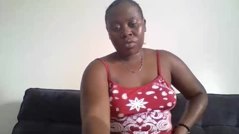 Snapshot of remmy_luna chatting on 24, 5, 2026 Remmy luna online show from 24, 5, 2026