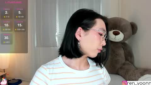 Snapshot of ren_yoonn chatting on 12, 6, 2026 Ren online show from 12, 6, 2026