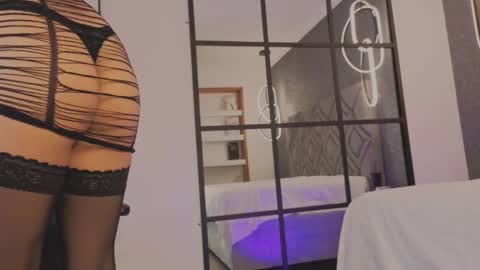 Renata 3 online show from 1, 10, 2025