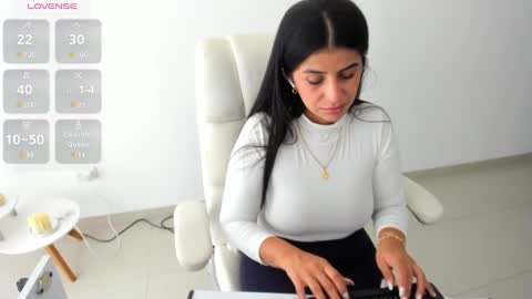 Snapshot of renata_t_ chatting on 21, 1, 2025 RENATA online show from 21, 1, 2025