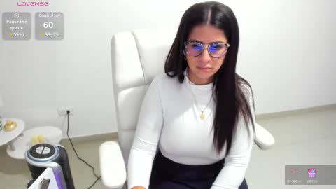Snapshot of renata_t_ chatting on 21, 1, 2025 RENATA online show from 21, 1, 2025