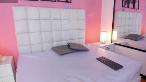 Snapshot of renatajhonson chatting on 7, 3, 2025 Renata online show from 7, 3, 2025