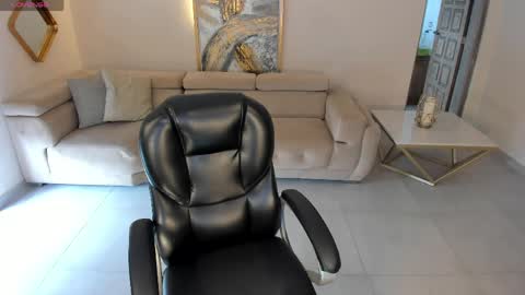 Renata Reyes online show from 5, 4, 2026