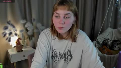 Snapshot of rene_shine chatting on 29, 10, 2025 rene_shine online show from 29, 10, 2025