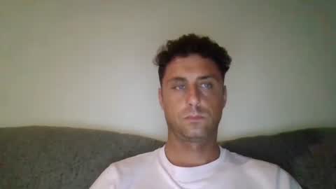 Snapshot of renud chatting on 29, 9, 2025 renud online show from 29, 9, 2025