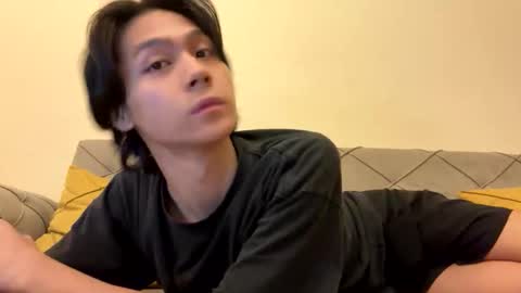 Snapshot of respirra chatting on 5, 12, 2025 Aiqo online show from 5, 12, 2025