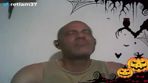 Snapshot of retlam37 chatting on 28, 10, 2025 Walter online show from 28, 10, 2025
