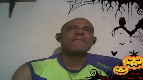 Snapshot of retlam37 chatting on 1, 11, 2025 Walter online show from 1, 11, 2025