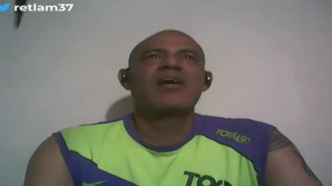 Snapshot of retlam37 chatting on 23, 11, 2025 Walter online show from 23, 11, 2025