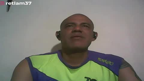 Snapshot of retlam37 chatting on 28, 11, 2025 Walter online show from 28, 11, 2025