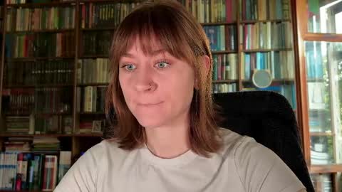 Snapshot of retromarie chatting on 4, 6, 2026 Rie online show from 4, 6, 2026