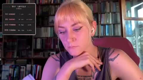 Snapshot of retromarie chatting on 9, 7, 2026 Rie online show from 9, 7, 2026