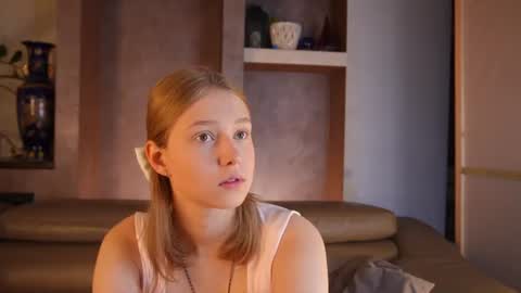 Snapshot of revamcallister chatting on 10, 6, 2026 revamcallister online show from 10, 6, 2026