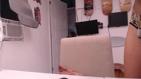 Snapshot of reymond88 chatting on 7, 11, 2025 Reymond online show from 7, 11, 2025