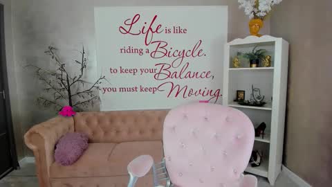   online show from 1, 10, 2025