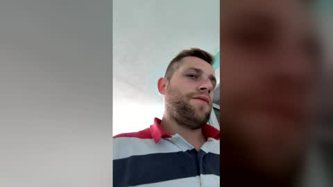 Snapshot of reyver94 chatting on 31, 5, 2026 reyver94 online show from 31, 5, 2026